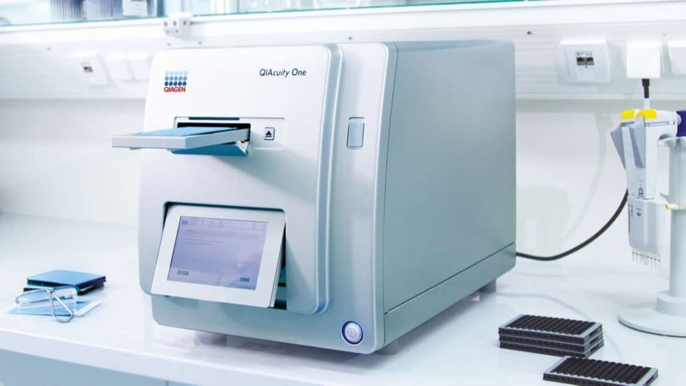 Molecular Instrument